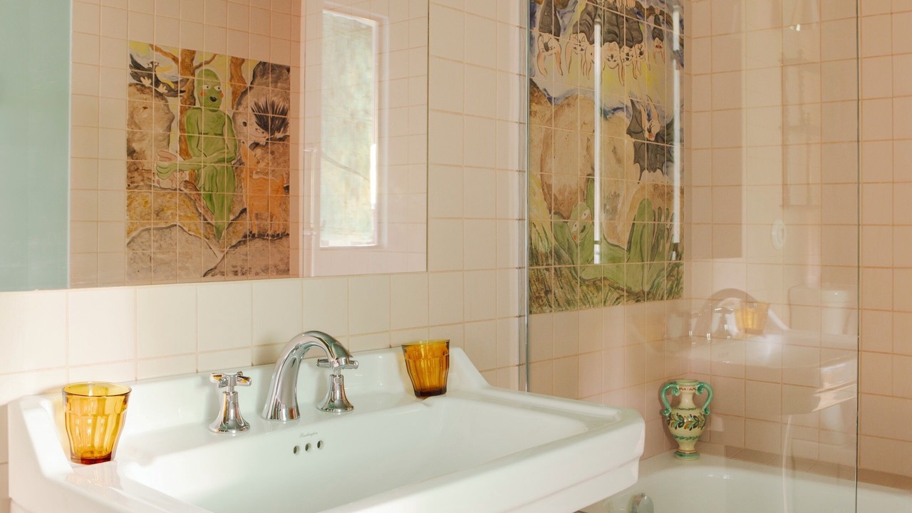 Photo of Bathroom in Barbizon