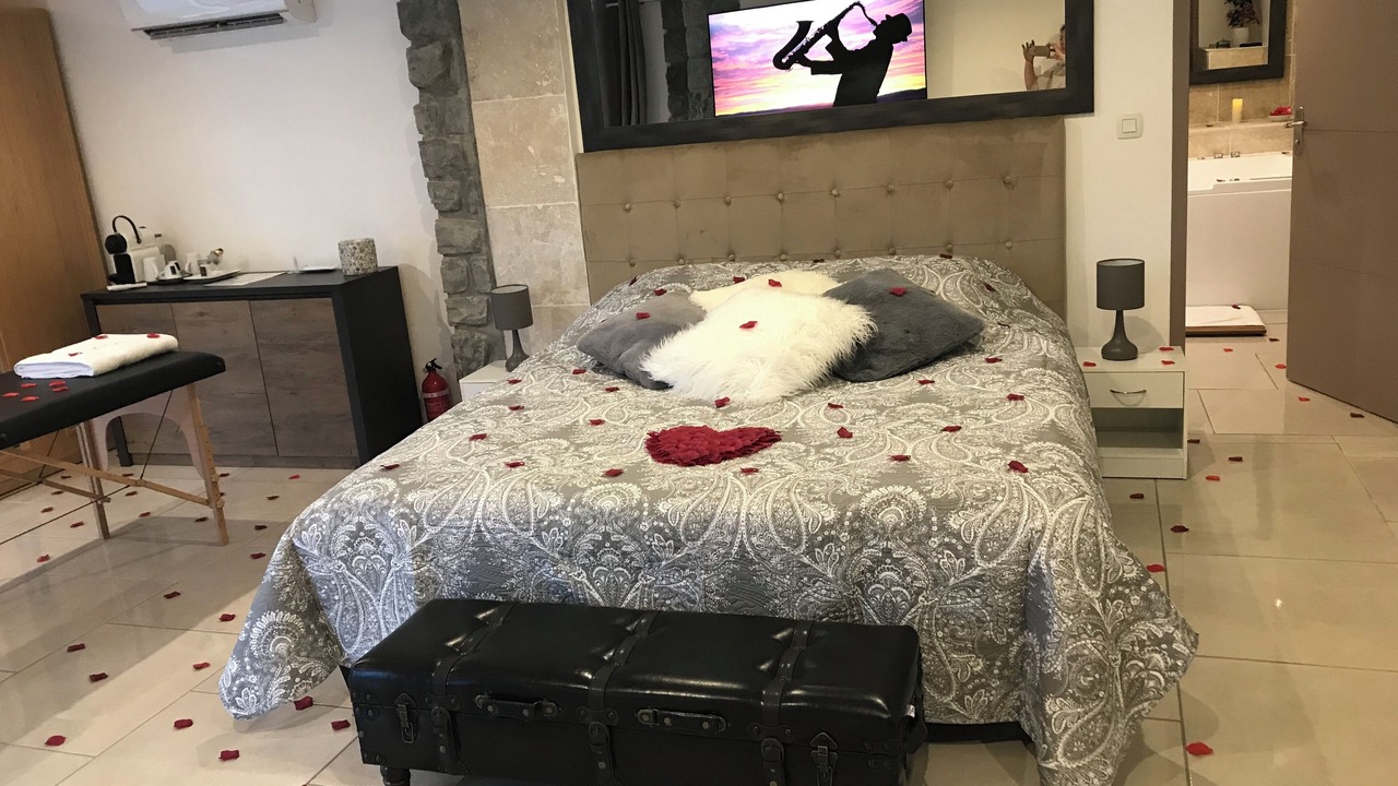 Photo of Others in Massoins