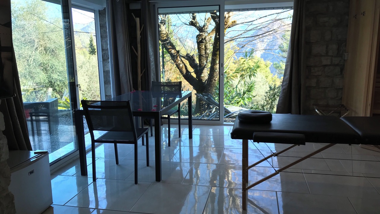 Photo of Others in Massoins