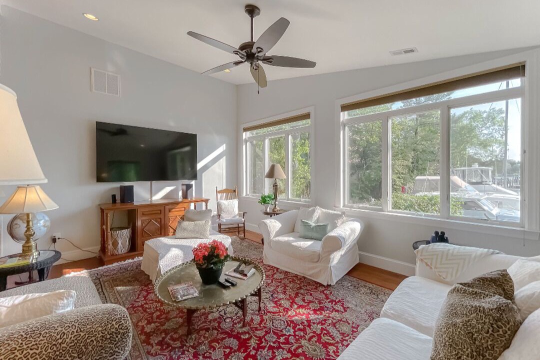 Photo of Livingroom in Dowell