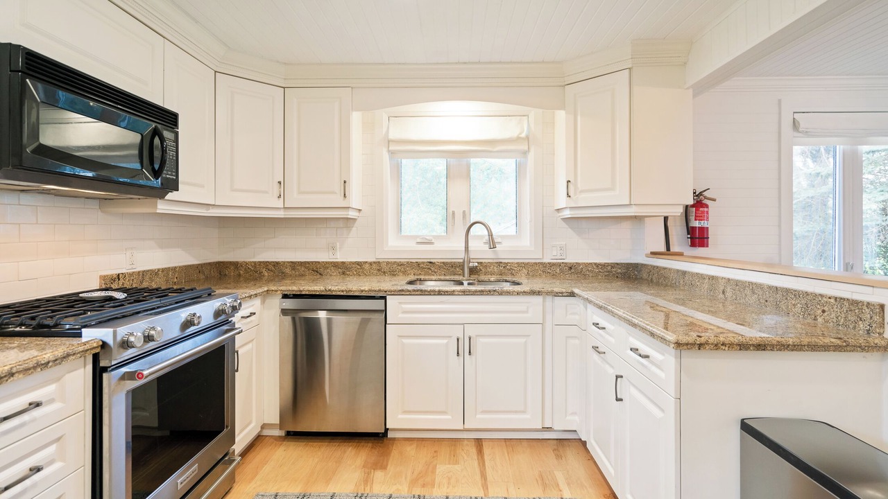 Photo of Kitchen in Waverly Beach