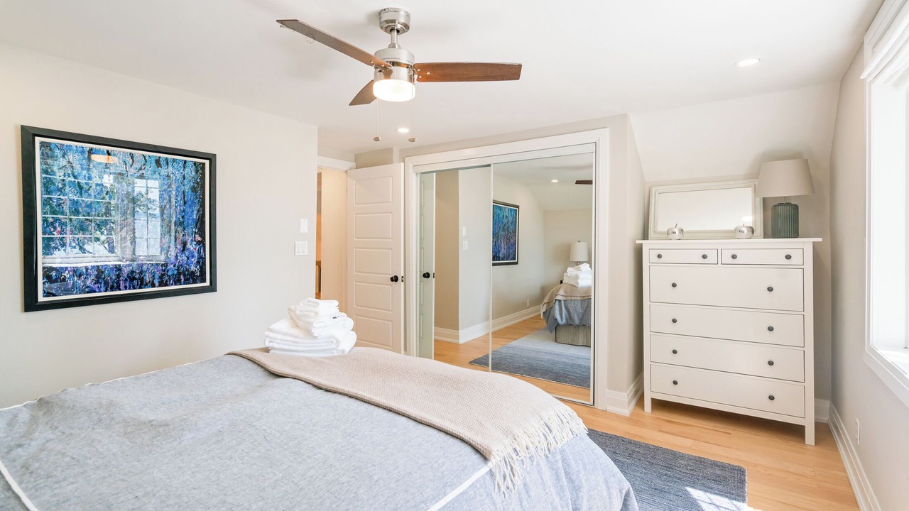 Photo of Bedroom in Waverly Beach