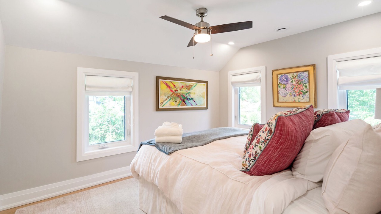Photo of Bedroom in Waverly Beach