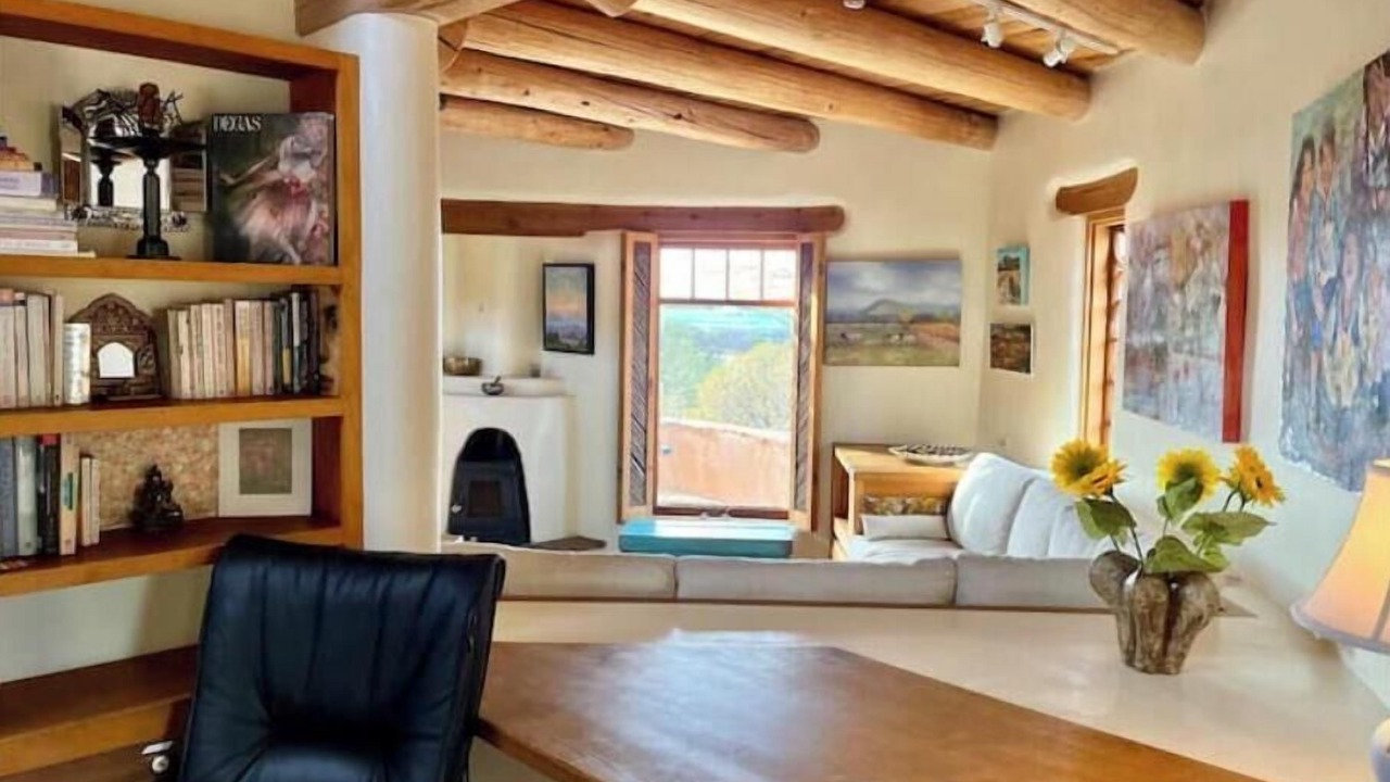 Photo of Livingroom in Santa Fe