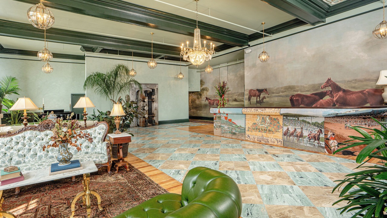 Photo of Others in Versailles