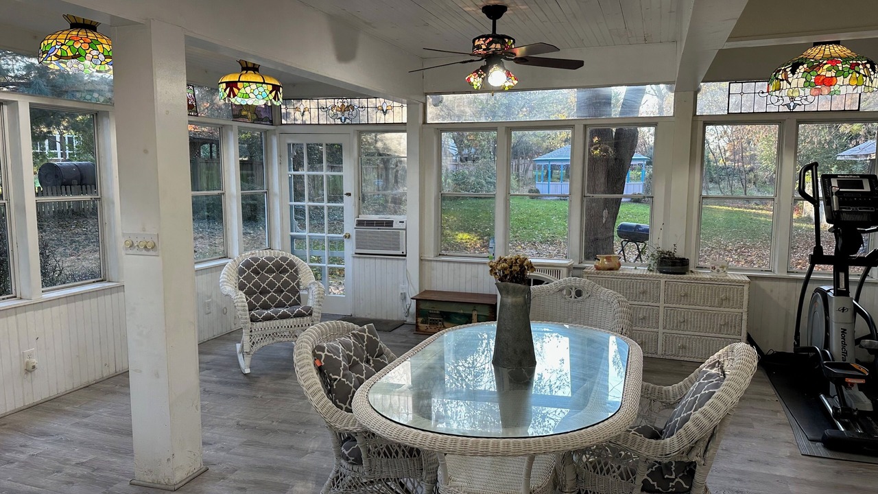 Photo of Livingroom in Gaithersburg