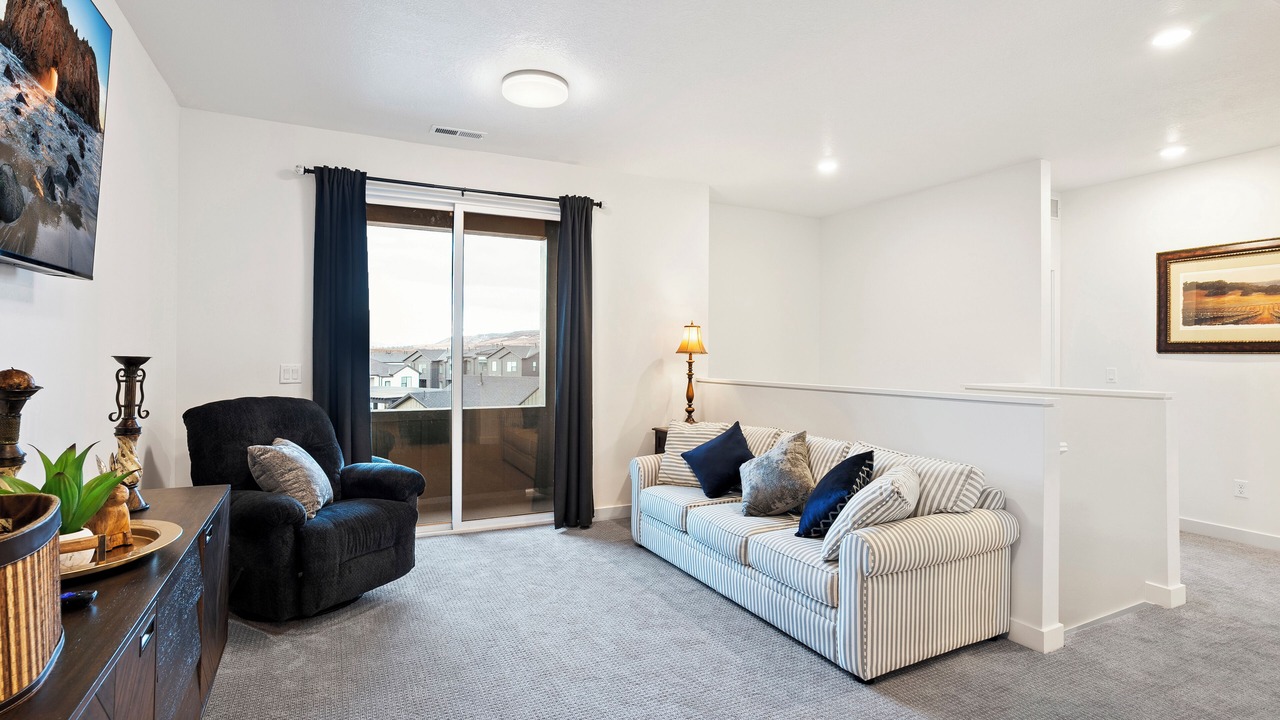 Photo of Livingroom in Mountain Green