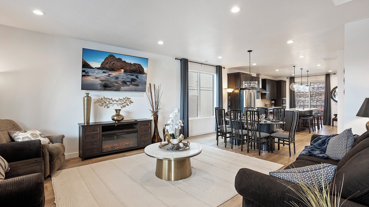 Photo of Livingroom in Mountain Green
