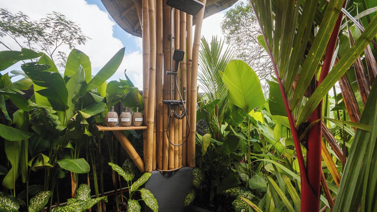 Photo of Bathroom in Selat