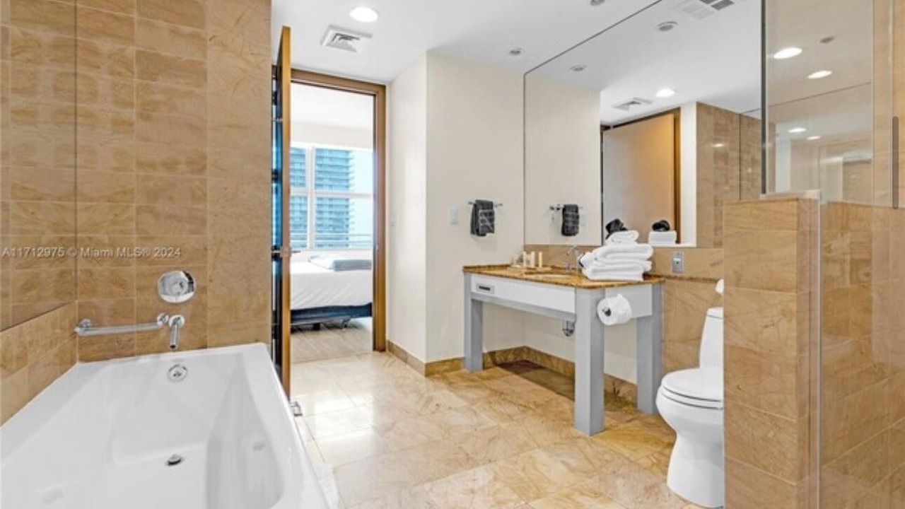 Photo of Bathroom in Brickell
