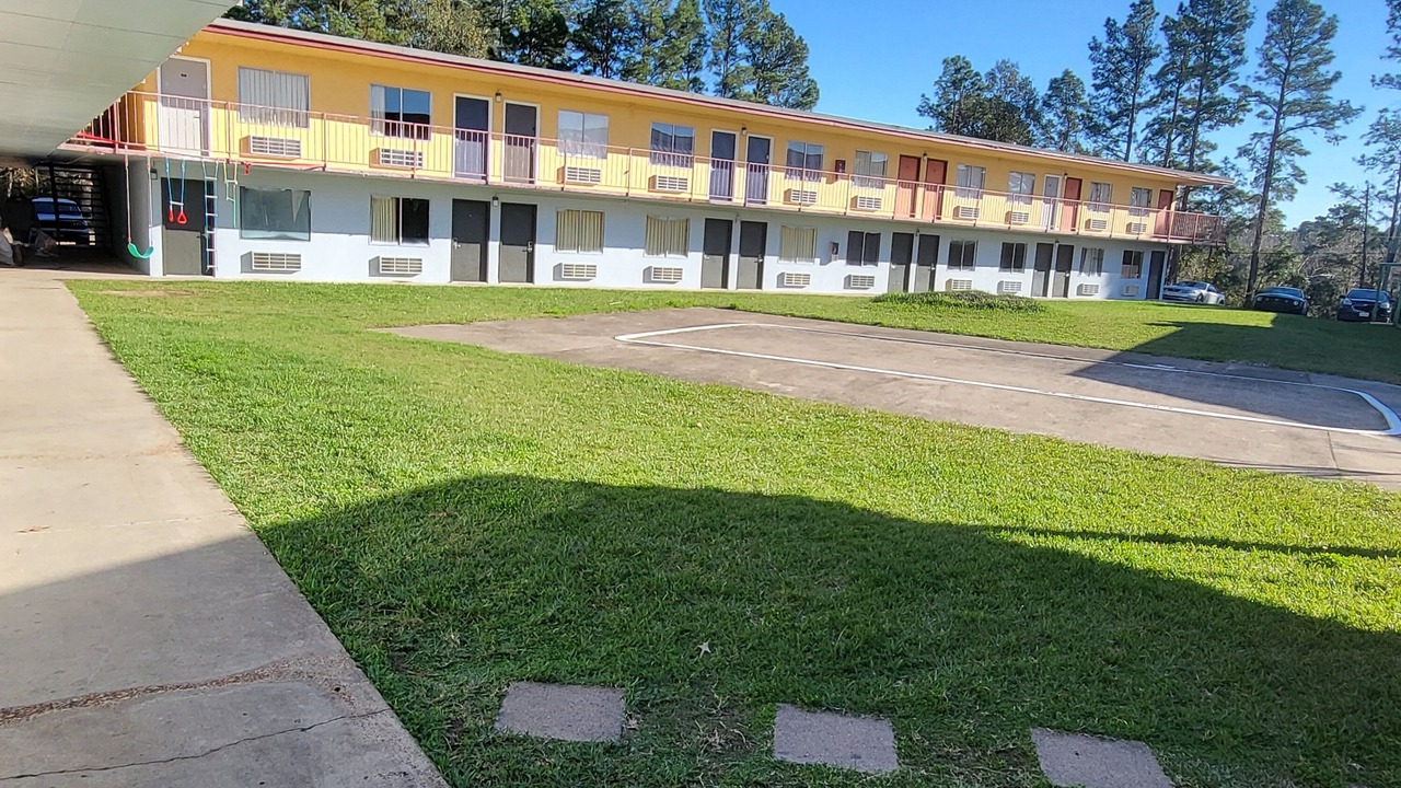 Photo of Outdoor in Livingston