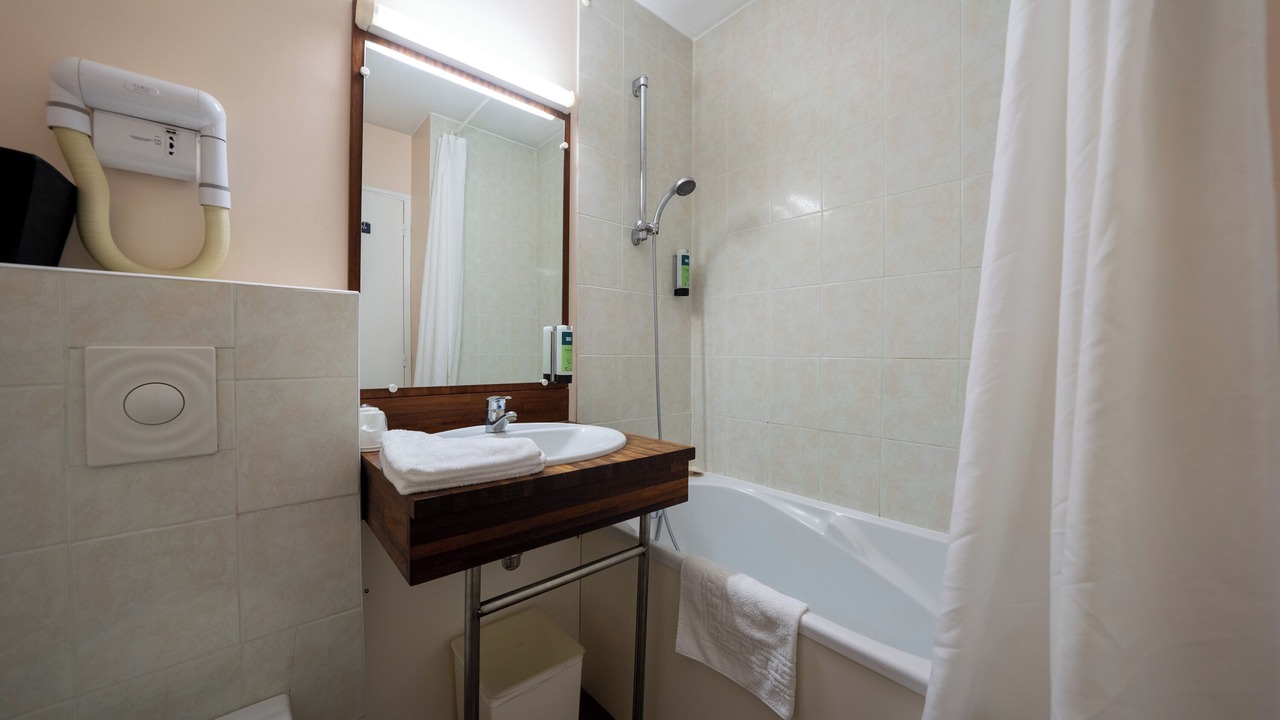 Photo of Bathroom in Digoin