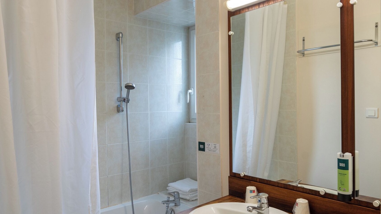 Photo of Bathroom in Digoin