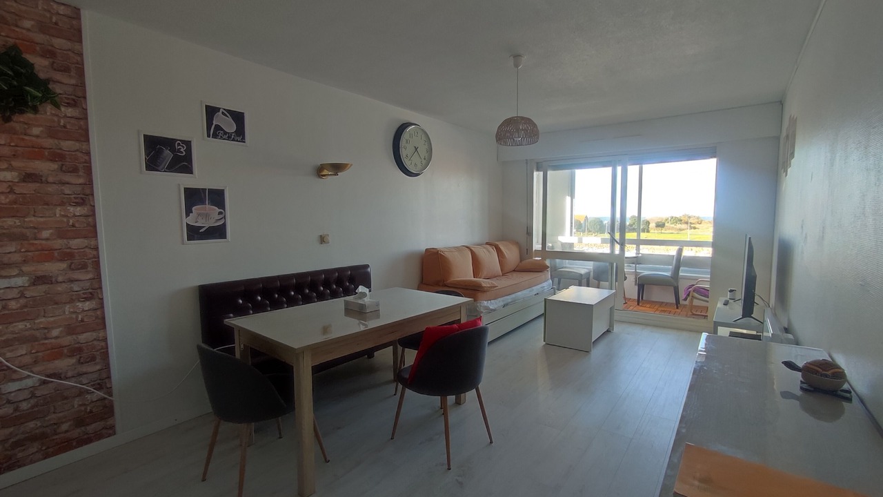 Photo of Livingroom in Graye-sur-Mer