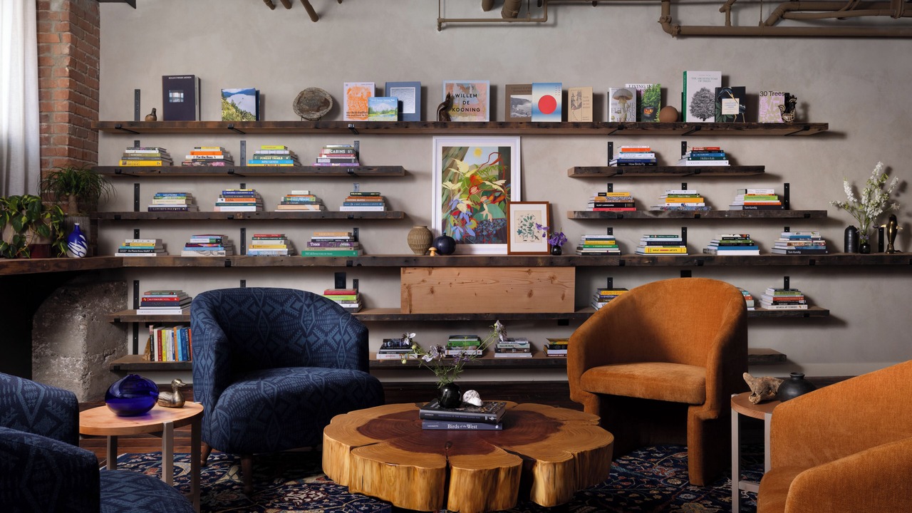 Photo of Others in Pioneer Square