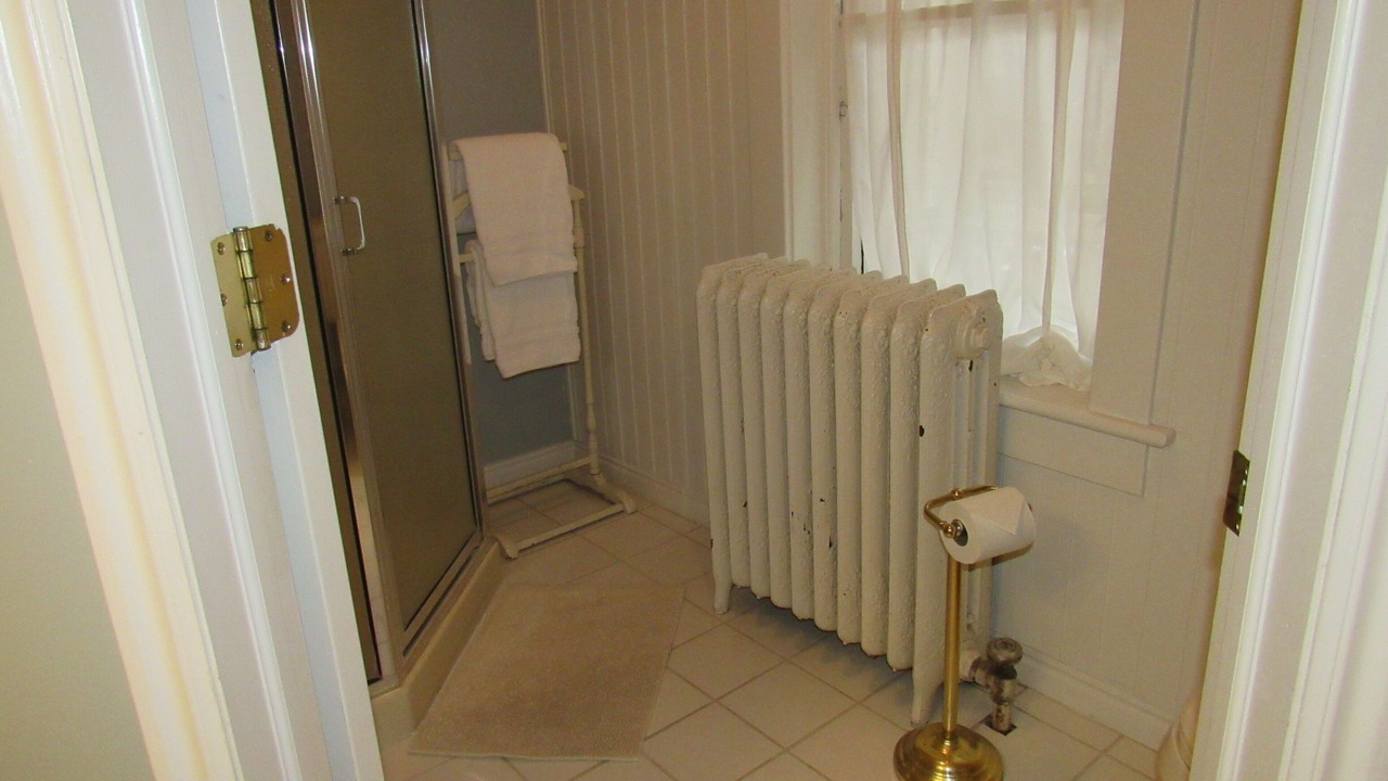 Photo of Bathroom in Logan