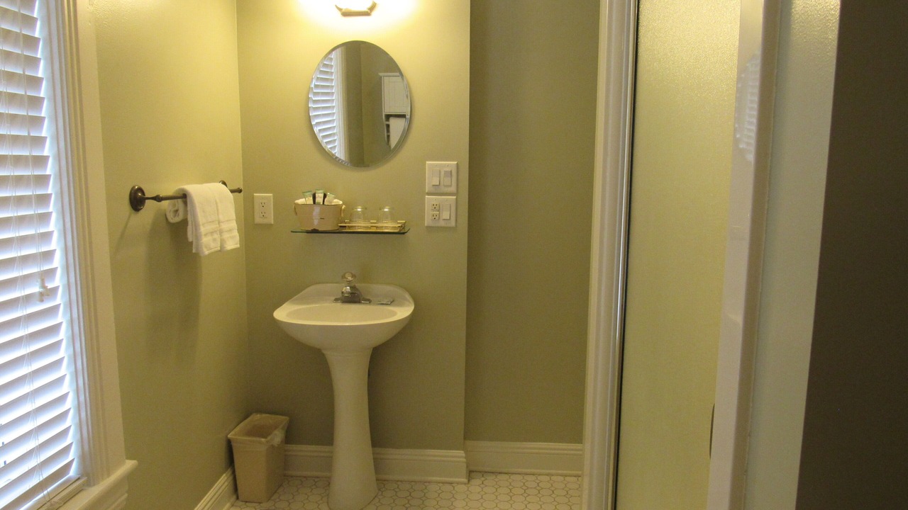 Photo of Bathroom in Logan