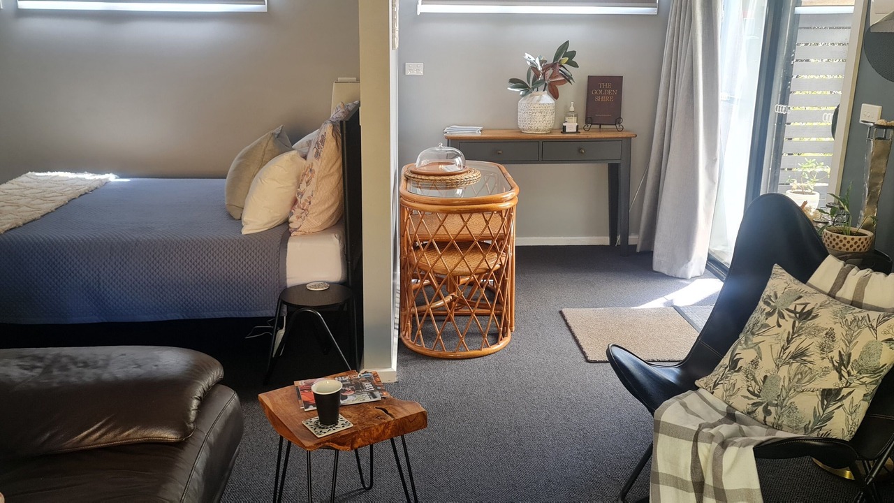 Photo of Others in Hepburn