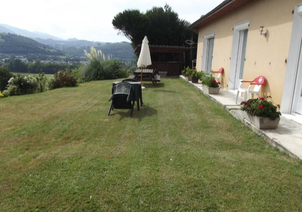 Photo of Patio Balcony in Bagneres-de-Bigorre