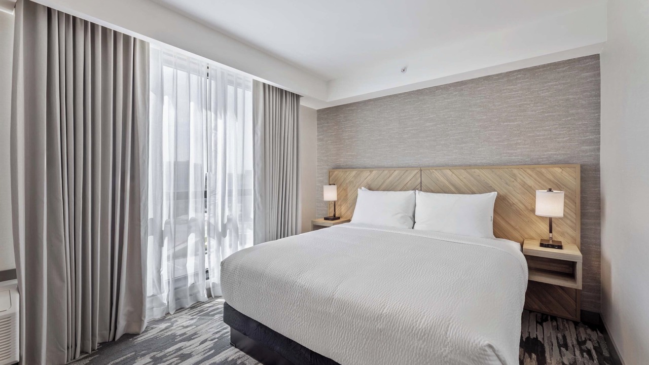 Photo of Bedroom in Las Colinas
