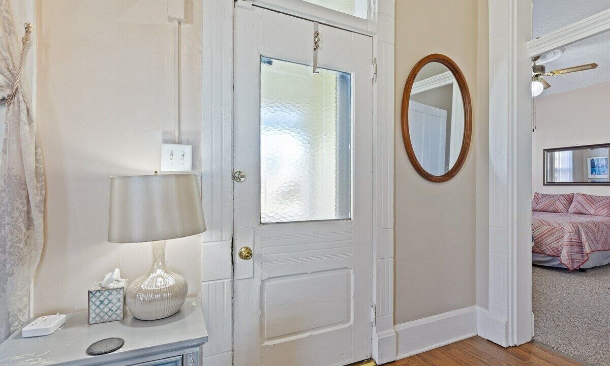 Photo of Bathroom in Babe Denny