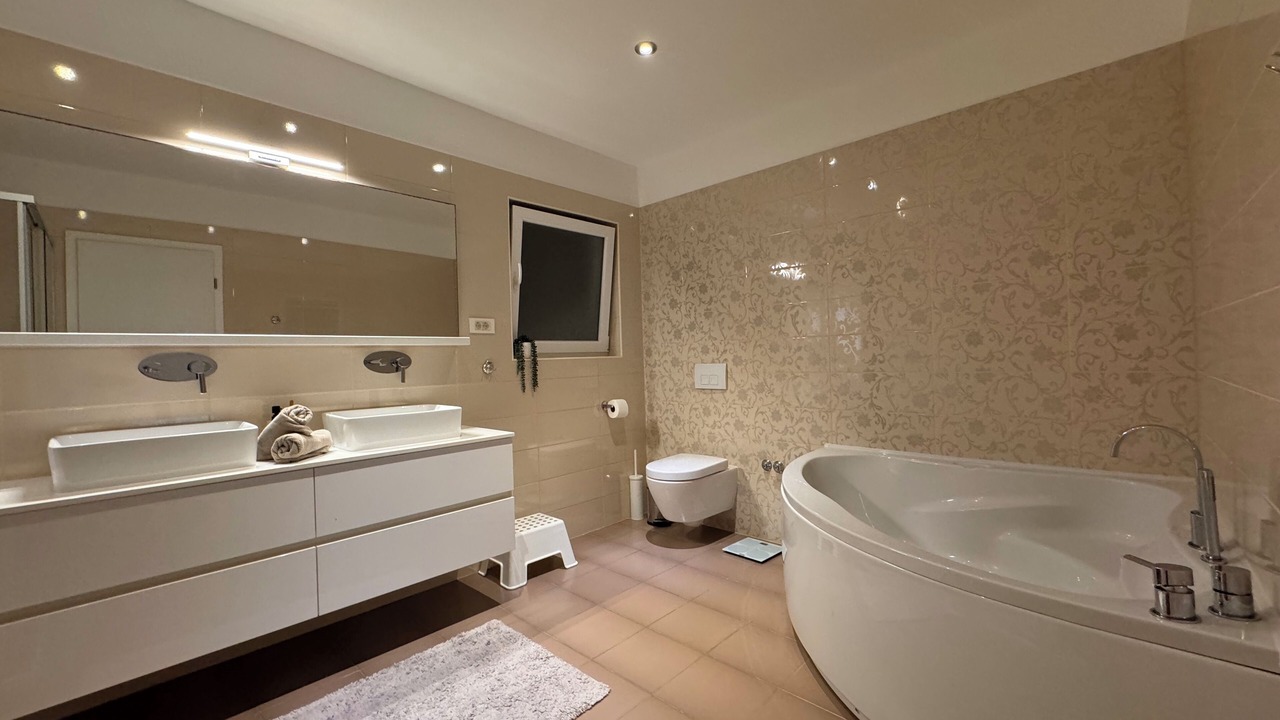 Photo of Bathroom in Kampor
