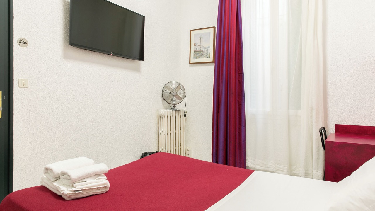Photo of Bedroom in Richebourg - Saint-Clement