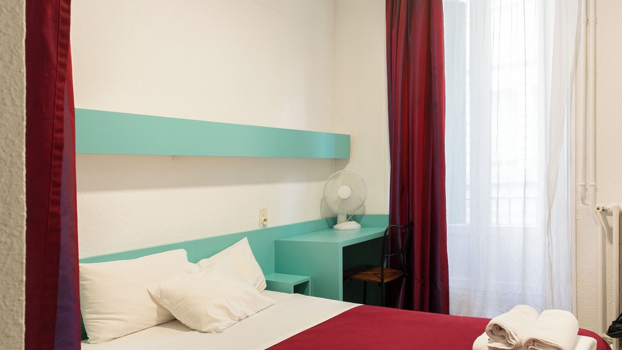 Photo of Bedroom in Richebourg - Saint-Clement