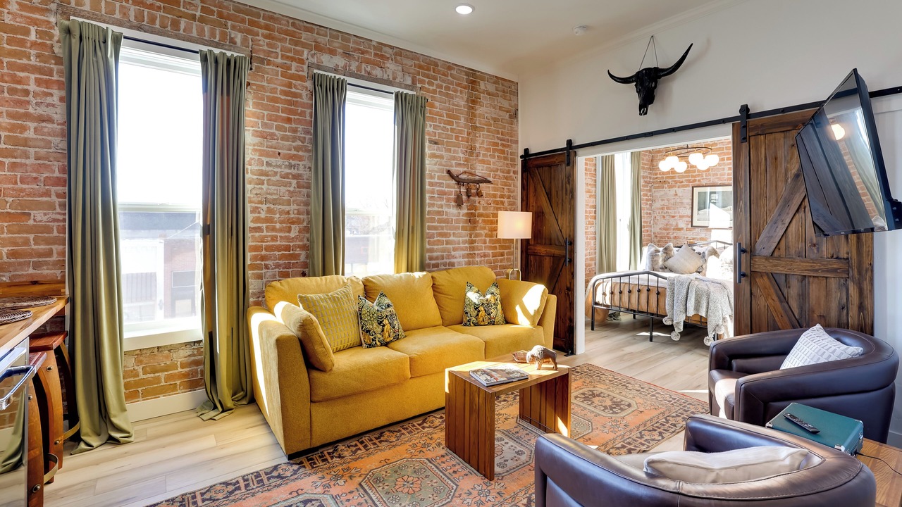 Photo of Others in Emmett