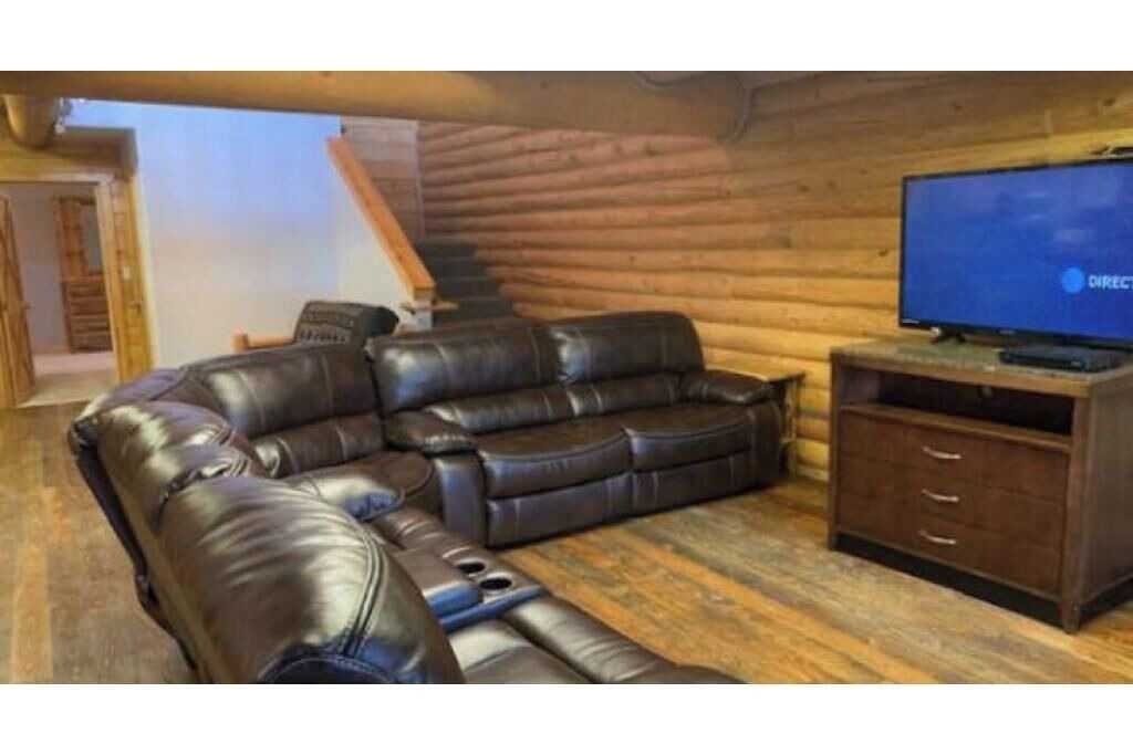 Photo of Livingroom in Last Chance