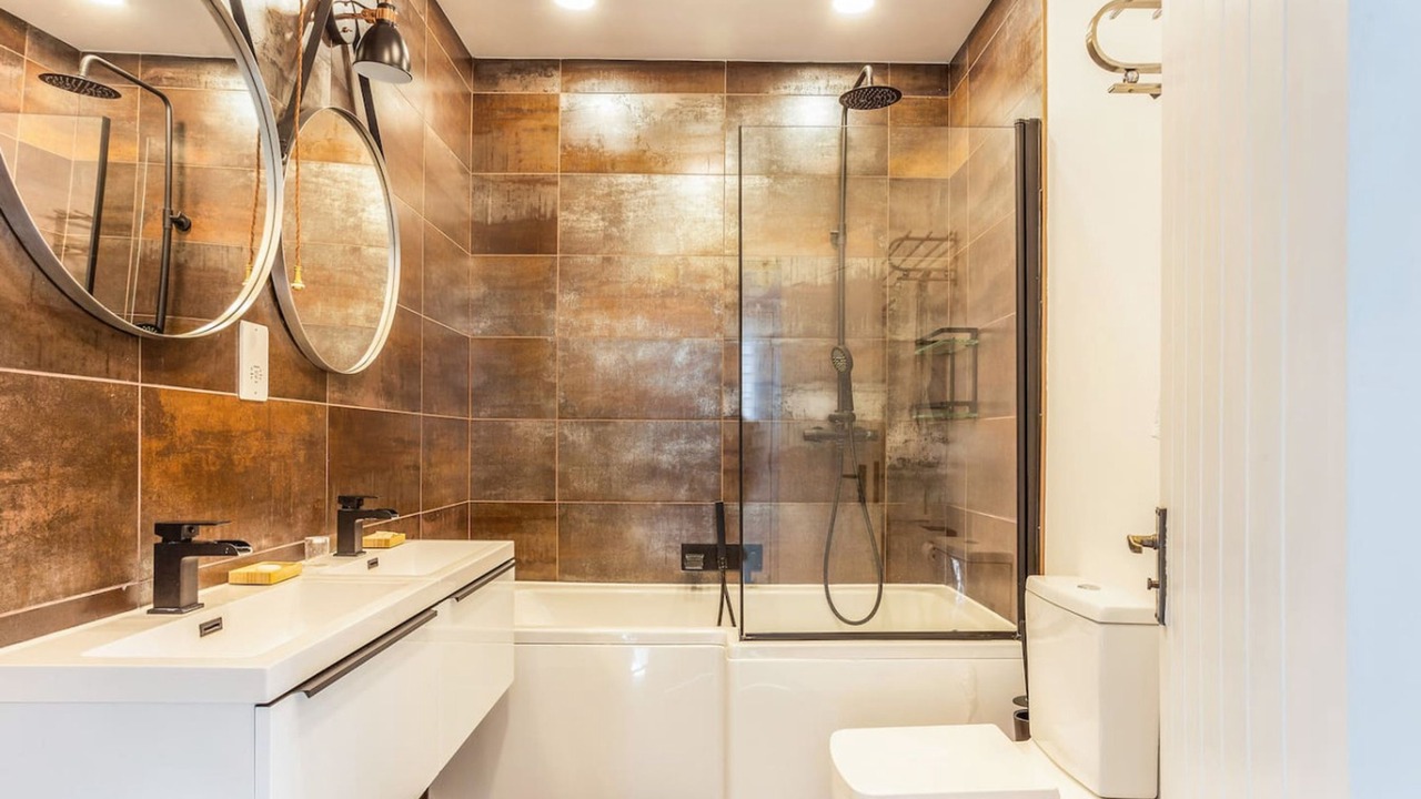 Photo of Others in Hurley