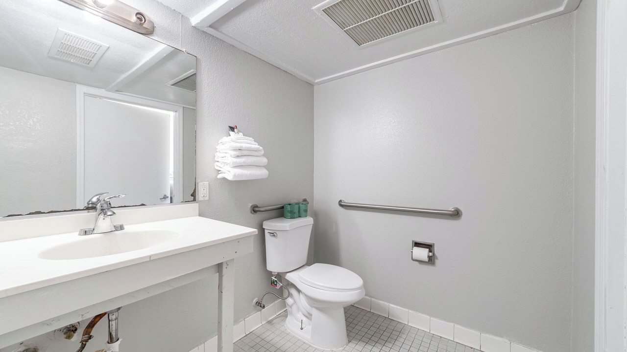 Photo of Bathroom in Blue Springs