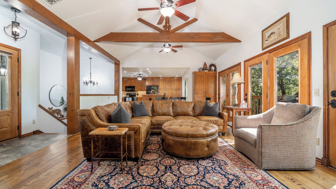 Photo of Livingroom in Bixby