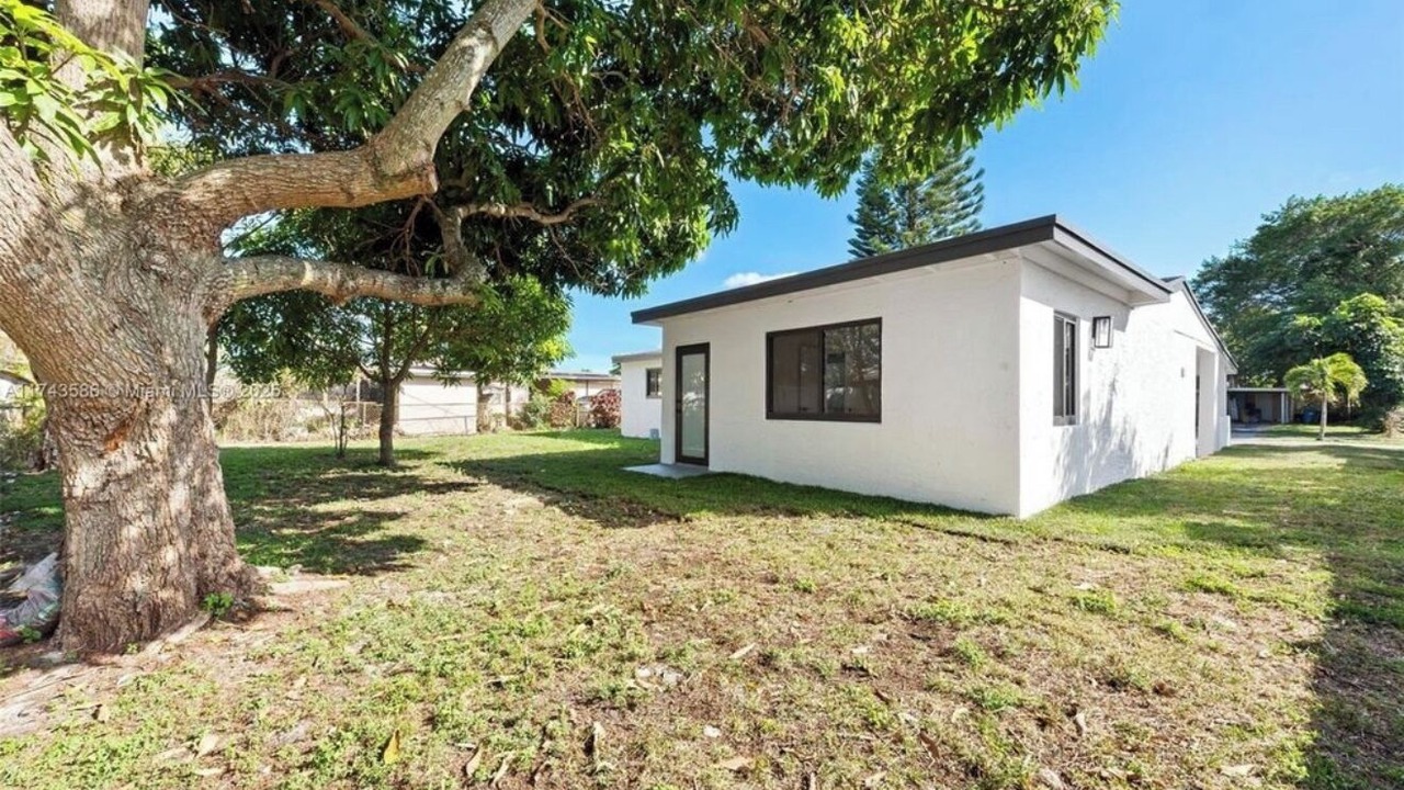 Photo of Outdoor in Lauderhill