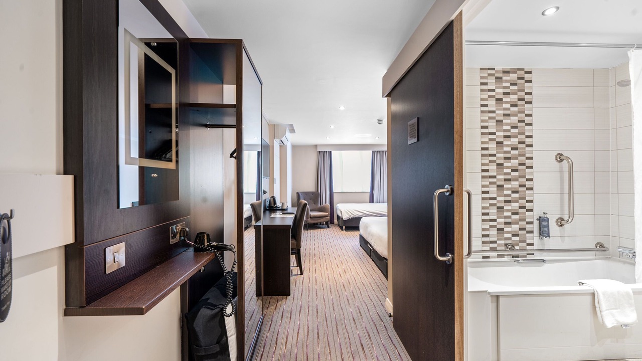 Photo of Bedroom in Sidcot