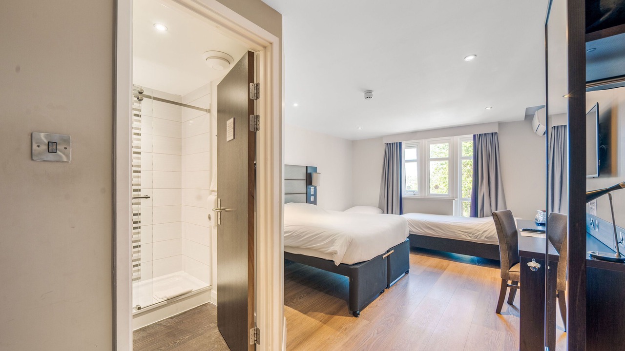 Photo of Others in Sidcot