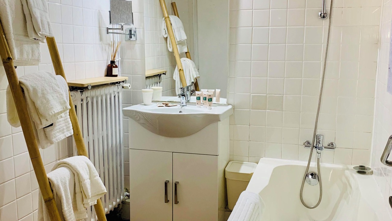 Photo of Bathroom in Aisey-sur-Seine