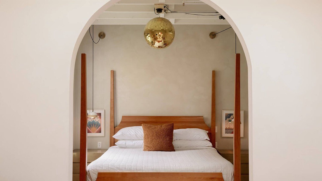 Photo of Bedroom in Crossroads Arts District