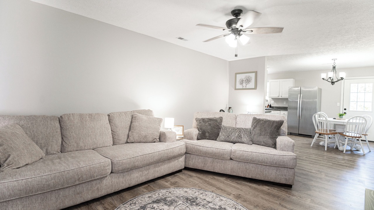 Photo of Livingroom in St. James