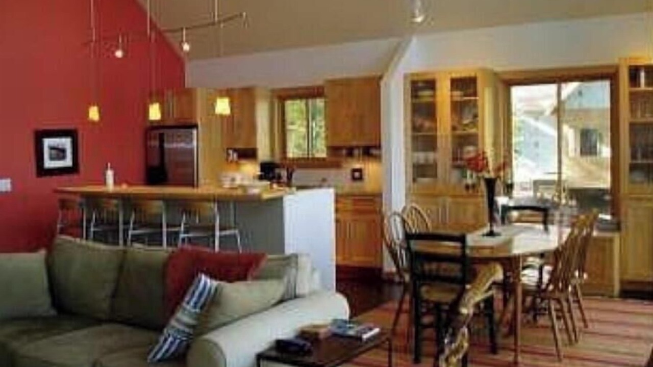 Photo of Livingroom in Northwoods Beach