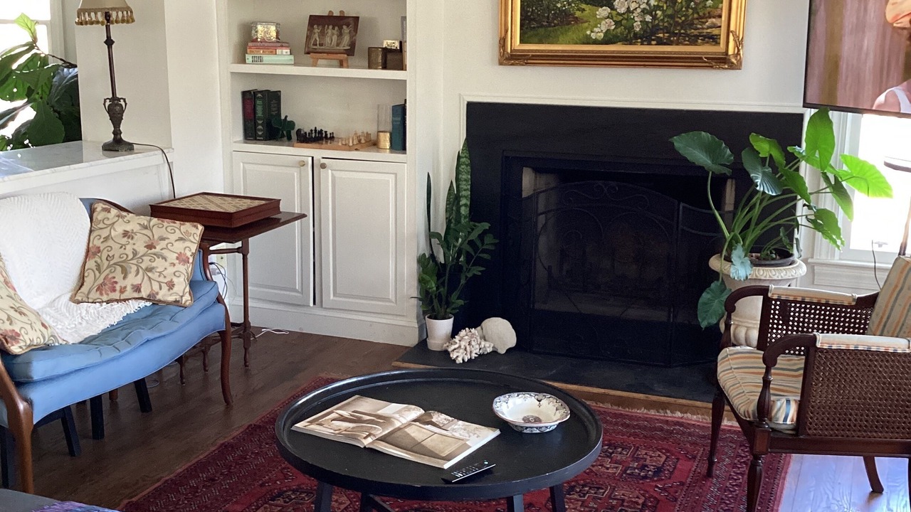 Photo of Livingroom in Potomac