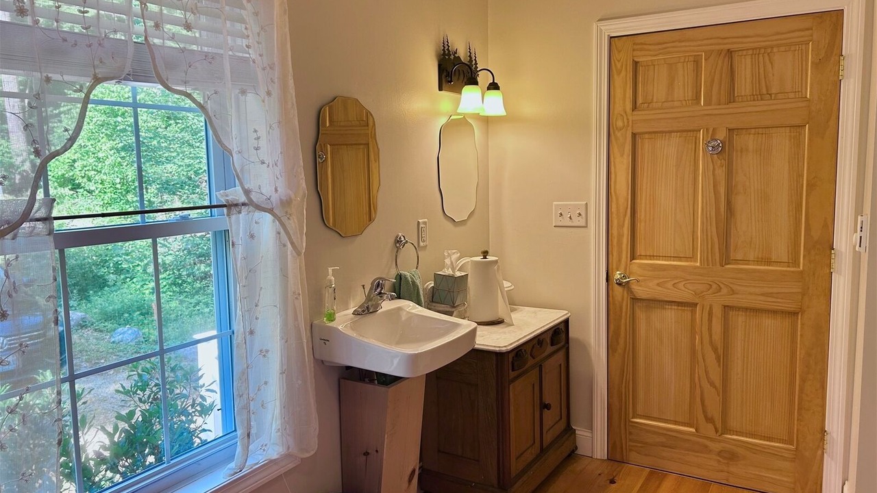 Photo of Others in Damariscotta