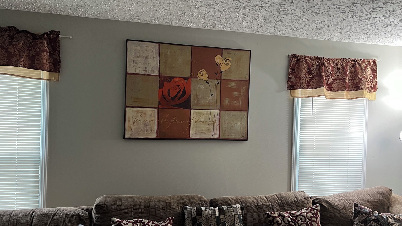 Photo of Livingroom in Grove City