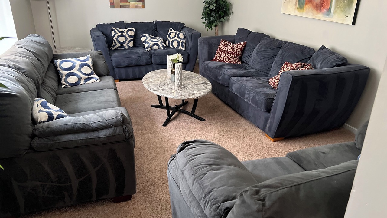 Photo of Livingroom in Grove City