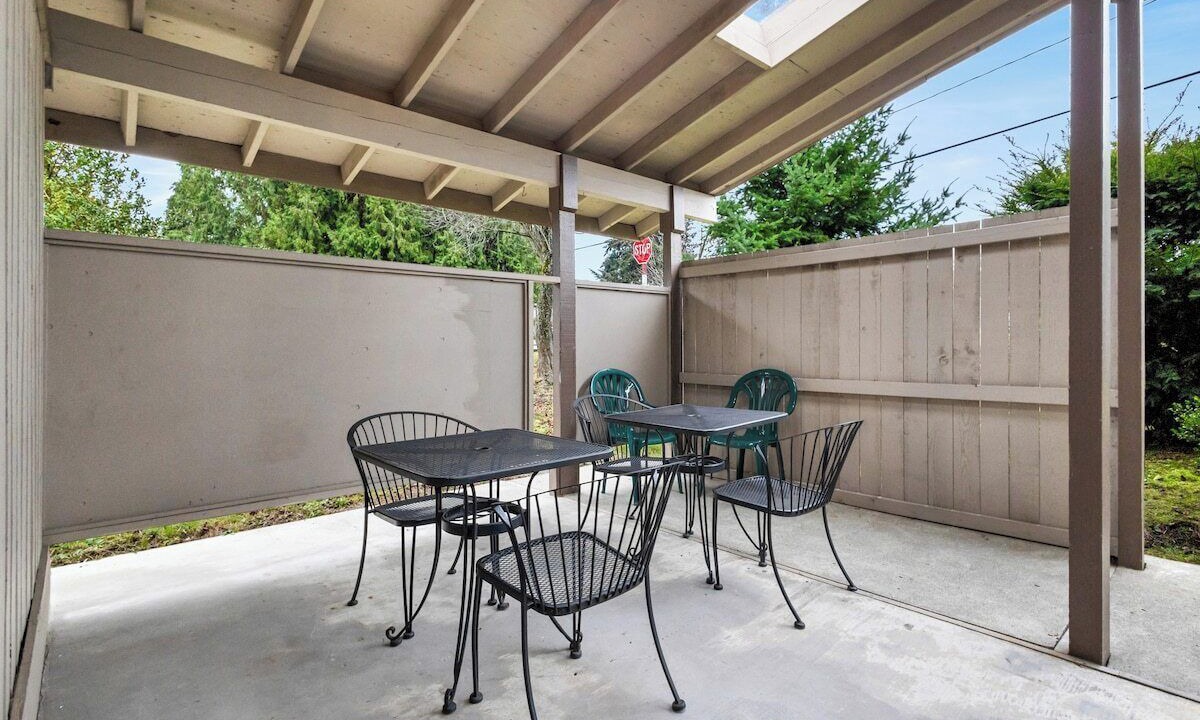 Photo of Outdoor in Lake Hills