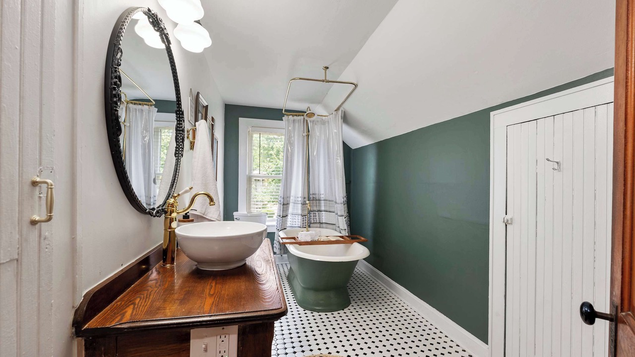 Photo of Bathroom in German Village