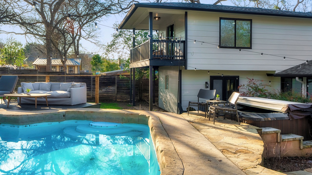 Photo of Outdoor in Barton Hills