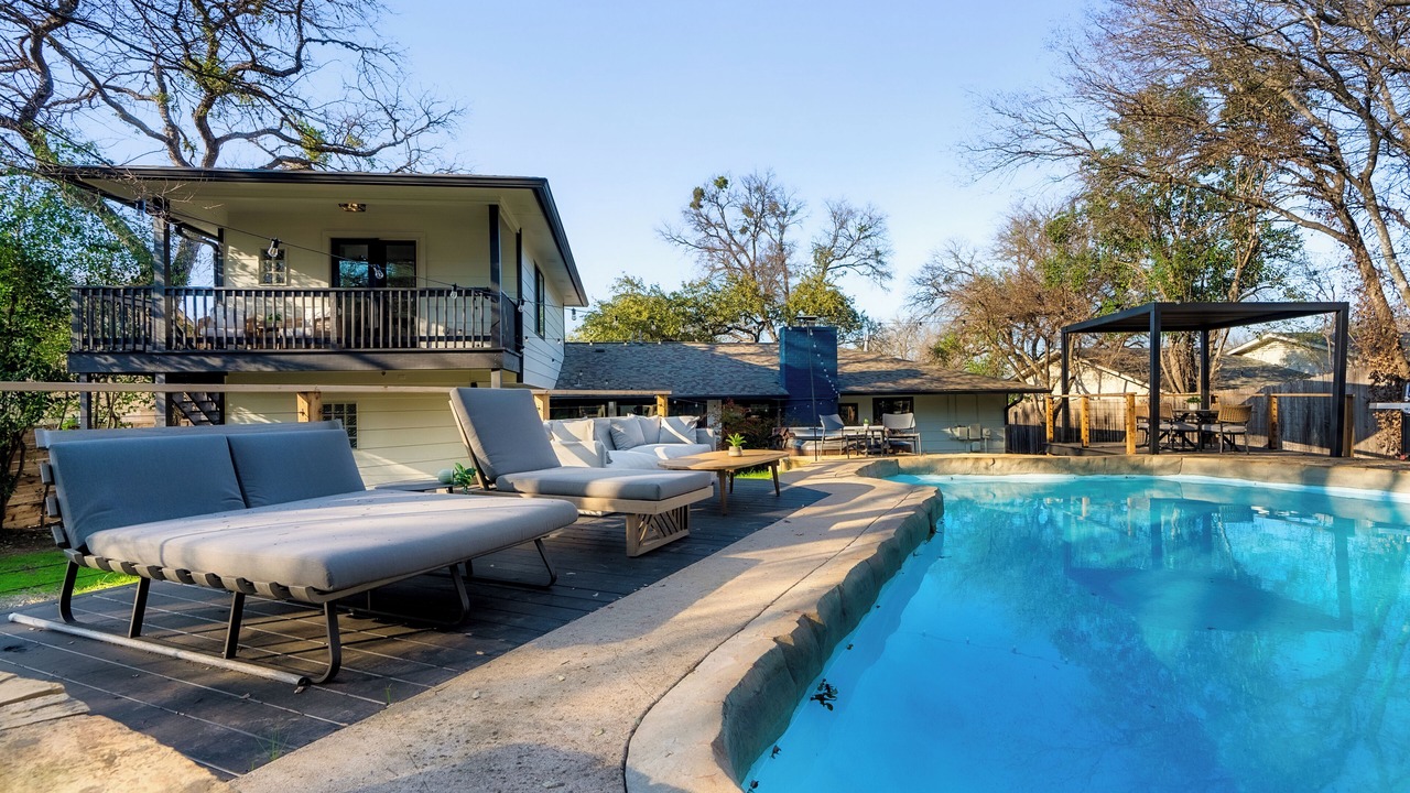 Photo of Outdoor in Barton Hills