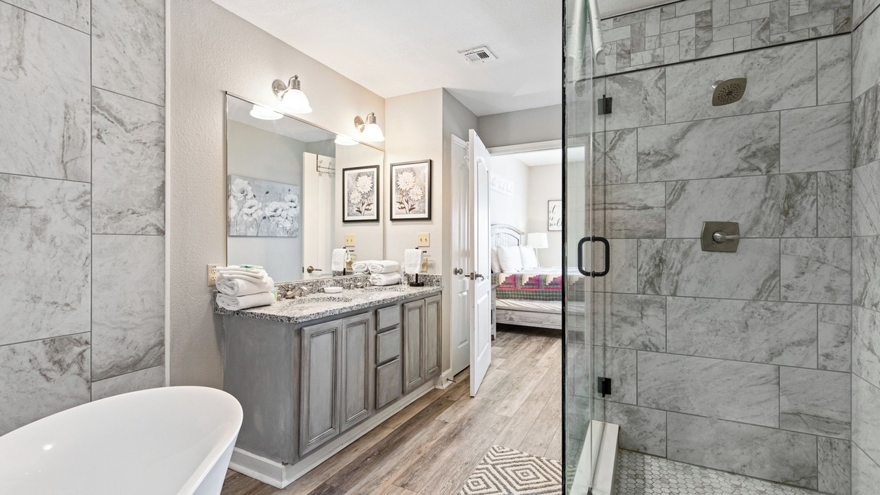 Photo of Bathroom in Pigeon Forge