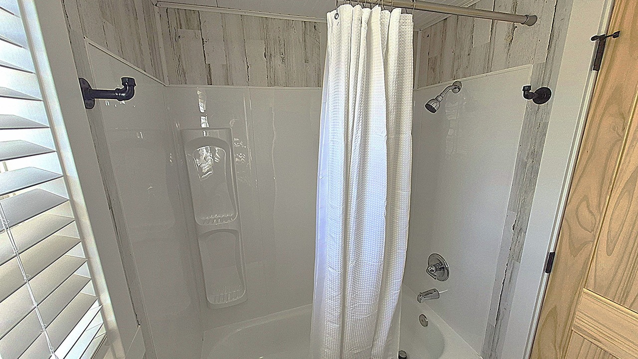 Photo of Bathroom in Craig County